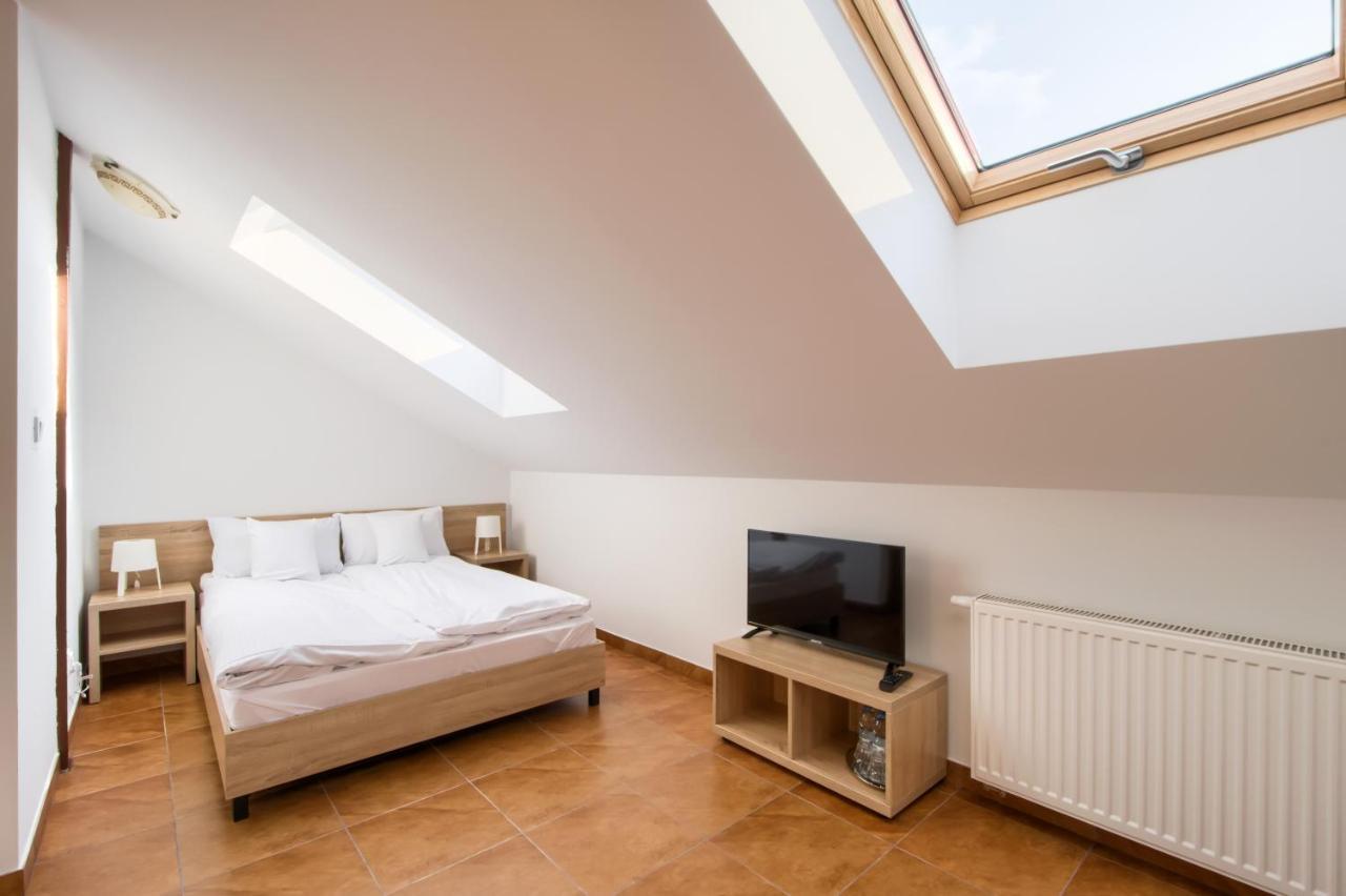 Patra Bed and Breakfast Warszawa Eksteriør billede