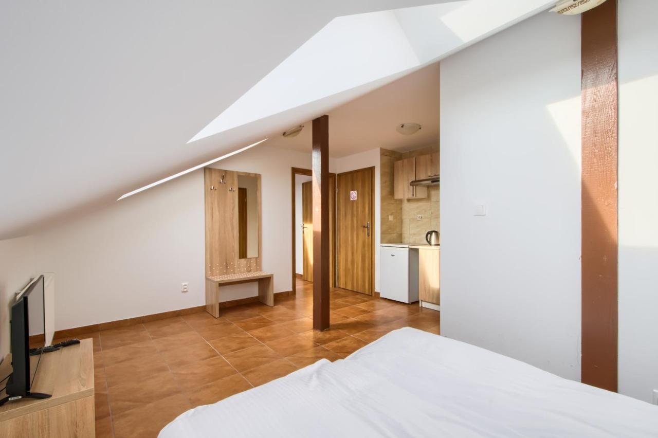 Patra Bed and Breakfast Warszawa Eksteriør billede